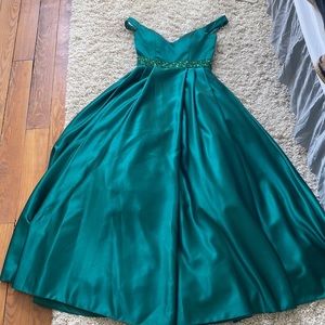 Emerald event dress/gown (off the shoulder)